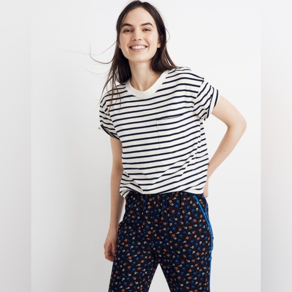Madewell. Easy Crop Tee in Baker Stripe. Navy/White. Size XXS.
